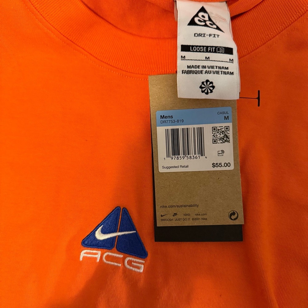 NEW Nike ACG Lungs Center Logo Long Sleeve T-Shirt Orange DR7753-819 Medium - Picture 2 of 4